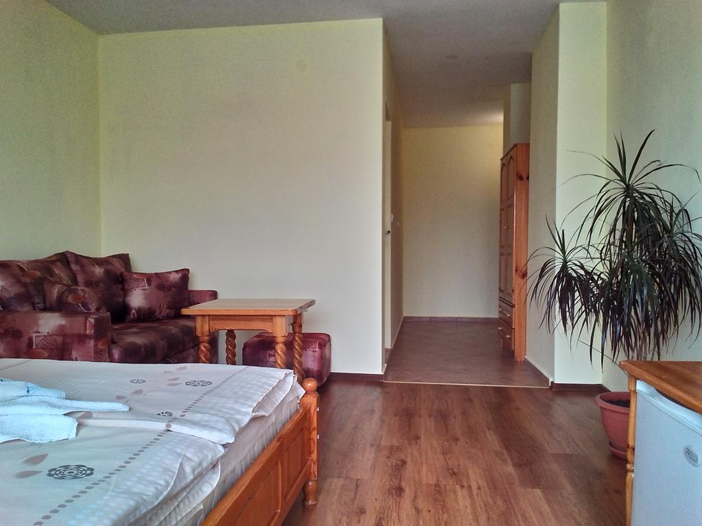 Guest House Diamant Sozopol Exterior photo