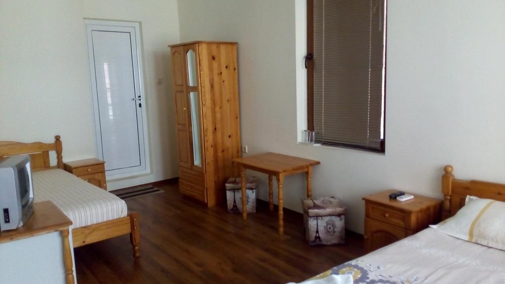 Guest House Diamant Sozopol Exterior photo
